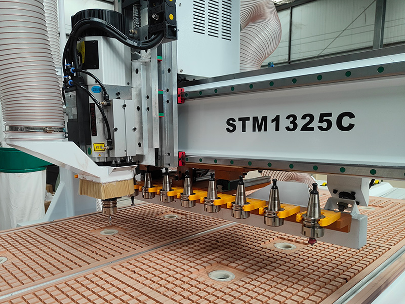 4x8直排式自動換刀數(shù)控雕刻機(jī)