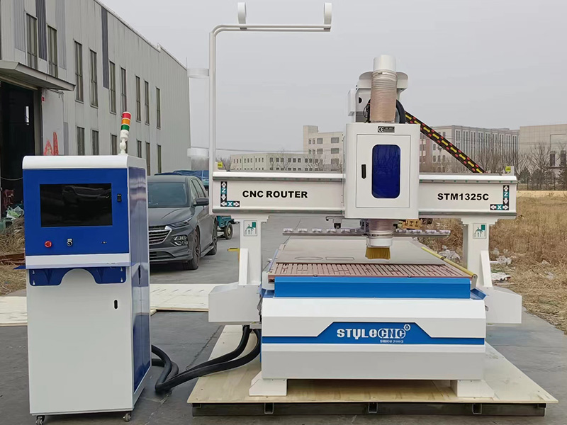 4x8直排式自動換刀數(shù)控雕刻機(jī)