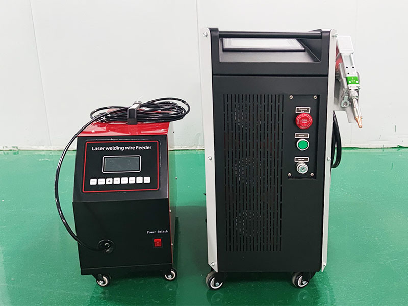 帶手持焊槍的風冷便攜式激光焊機