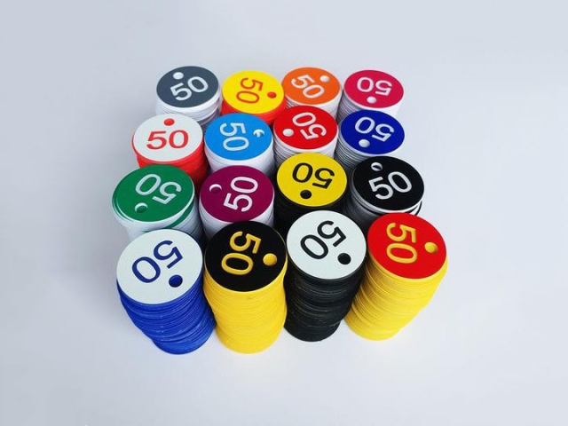 CO2 雙色板樣品激光切割機 CO2 雙色板樣品激光切割機