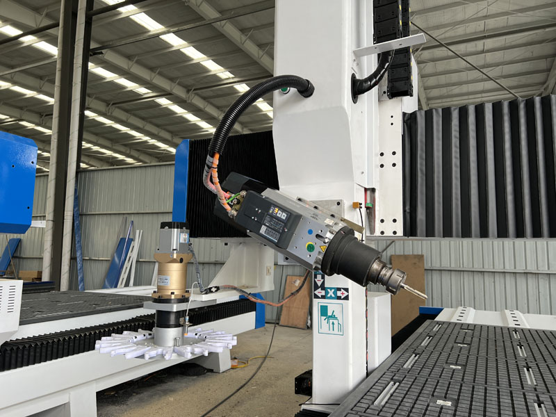 工業(yè)級四軸數(shù)控木工雕刻機(jī)帶圓盤自動換刀裝置