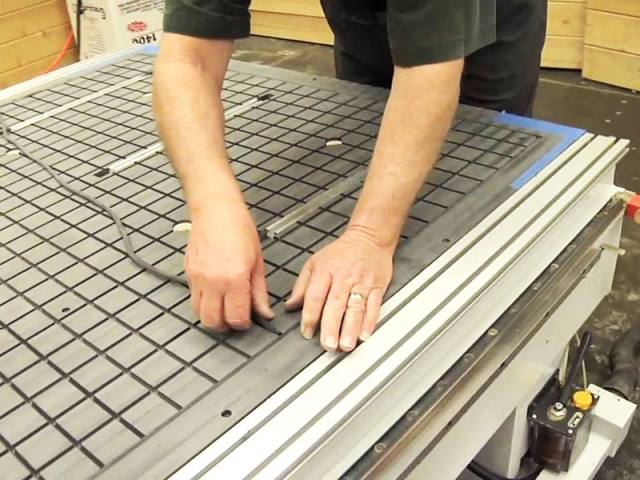 為什么數控木工雕刻機工作臺吸力不足？