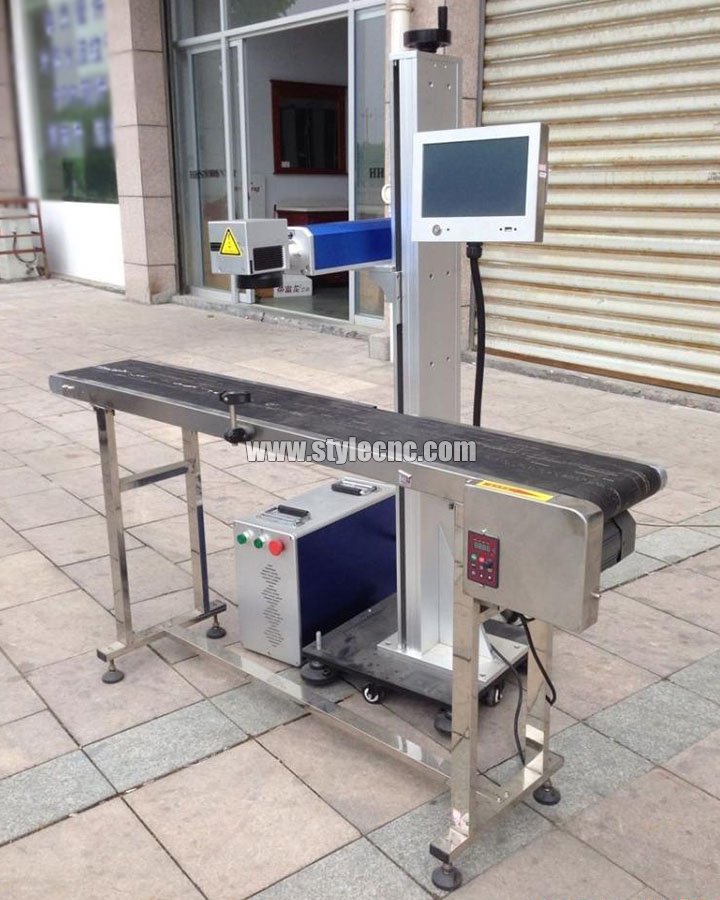 在線飛行光纖激光雕刻機(jī)