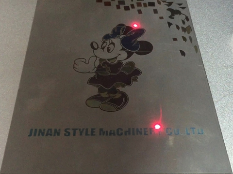 不銹鋼名片上的激光標(biāo)記顏色 不銹鋼名片上的激光標(biāo)記顏色