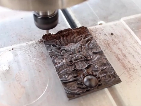 迷你數(shù)控雕刻機(jī) 6090 制作實(shí)木工藝品 迷你數(shù)控雕刻機(jī) 6090 制作實(shí)木工藝品