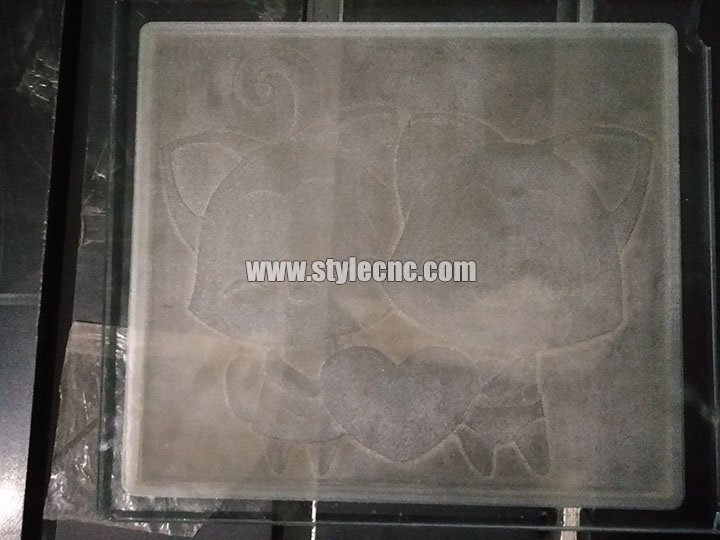 玻璃雕刻項目的數控雕刻機 玻璃雕刻項目的數控雕刻機