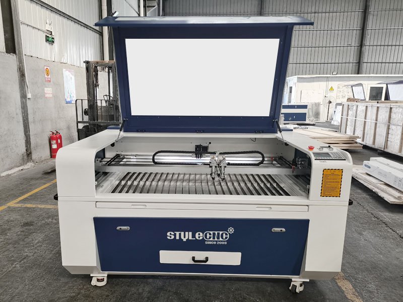 雙頭 CO2 紙張和紙板激光切割機(jī) 雙頭 CO2 紙張和紙板激光切割機(jī)