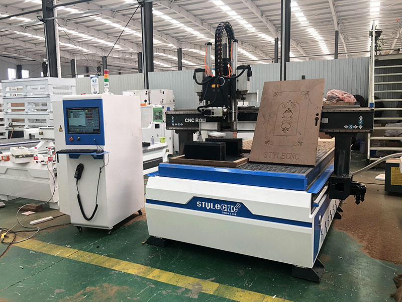 工業 4x8 用于木門制造項目的數控雕刻機機 工業 4x8 用于木門制造項目的數控雕刻機機