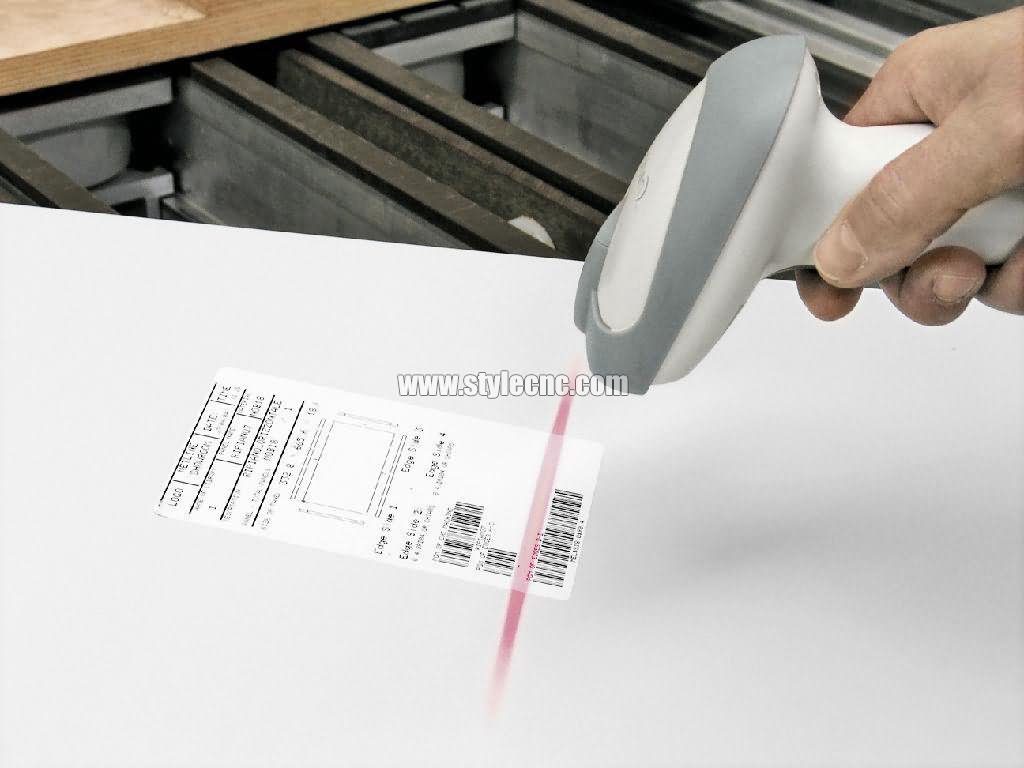全智能數(shù)控雕刻機的自動條碼貼標