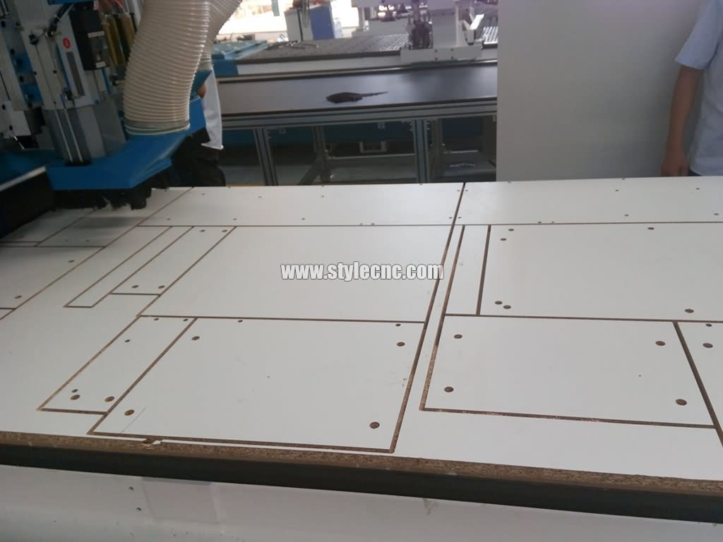 全智能數(shù)控銑床自動排料、開槽、切割、鉆孔、開槽