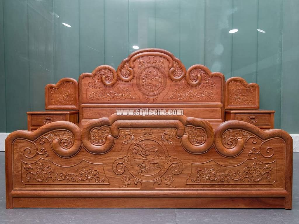 用于木床生產(chǎn)的自動(dòng)換刀數(shù)控雕刻刻機(jī)