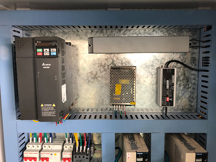 CNC木工加工中心臺達變頻器 CNC木工加工中心臺達變頻器