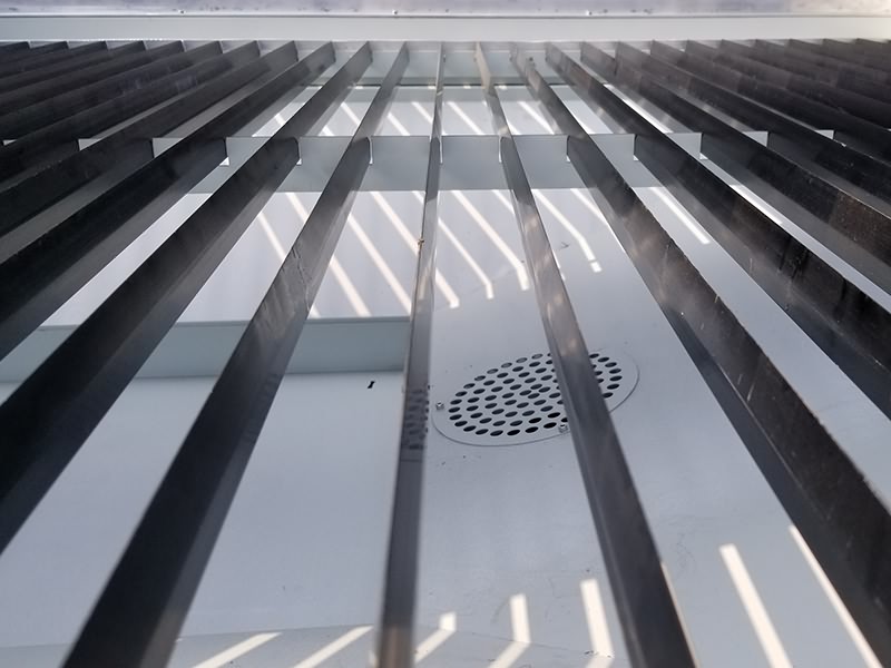 300w激光切割機刀臺