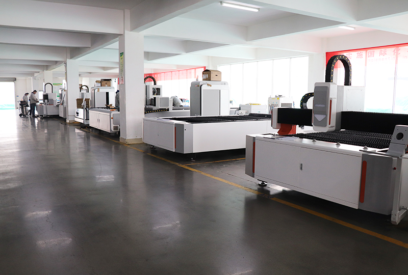 ST-FC3015L 光纖激光切割機 ST-FC3015L 光纖激光切割機