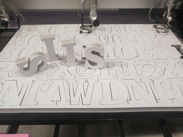 柚木汽車地板項目激光切割機