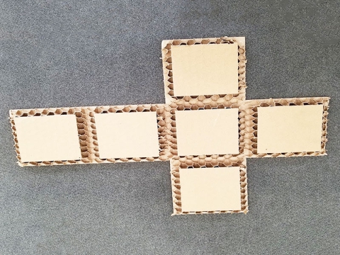 用于紙板箱制造的工業振動刀切割機