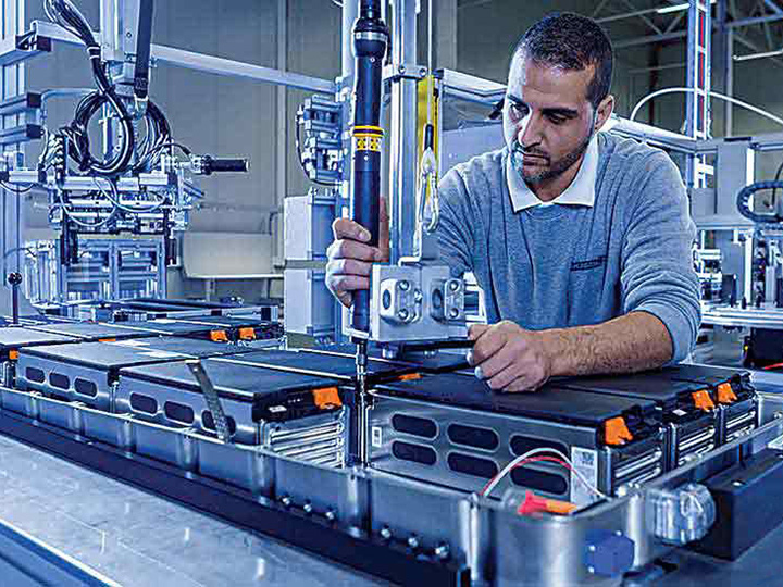 鋰離子電池制造中的高精度激光切割和焊接系統 鋰離子電池制造中的高精度激光切割和焊接系統