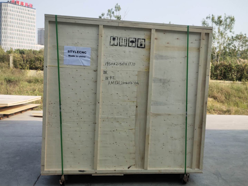 包裝 4x4 業余愛好數控銑床 STG1212 帶 4 個主軸 包裝 4x4 業余愛好數控銑床 STG1212 帶 4 個主軸