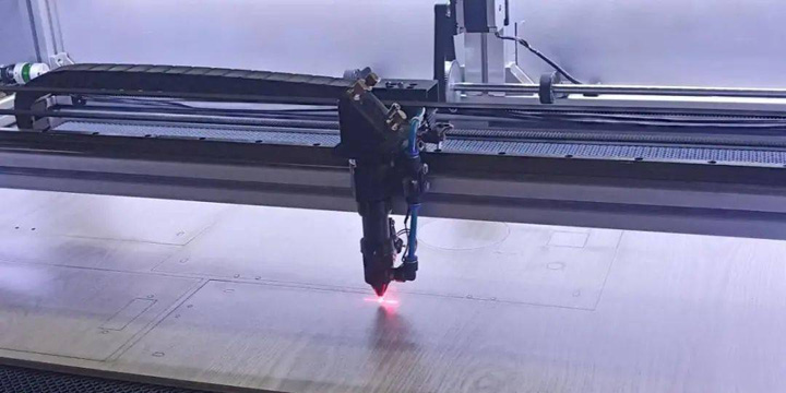 安裝激光十字焦點 安裝激光十字焦點