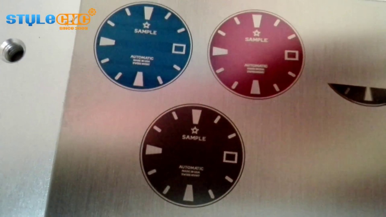 經(jīng)濟(jì)實(shí)惠的光纖激光雕刻機(jī)，用于彩色標(biāo)記