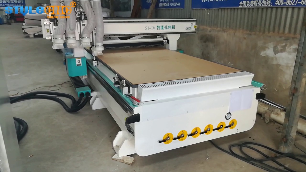 帶氣動換刀裝置的自動換刀木工數控雕刻機 帶氣動換刀裝置的自動換刀木工數控雕刻機