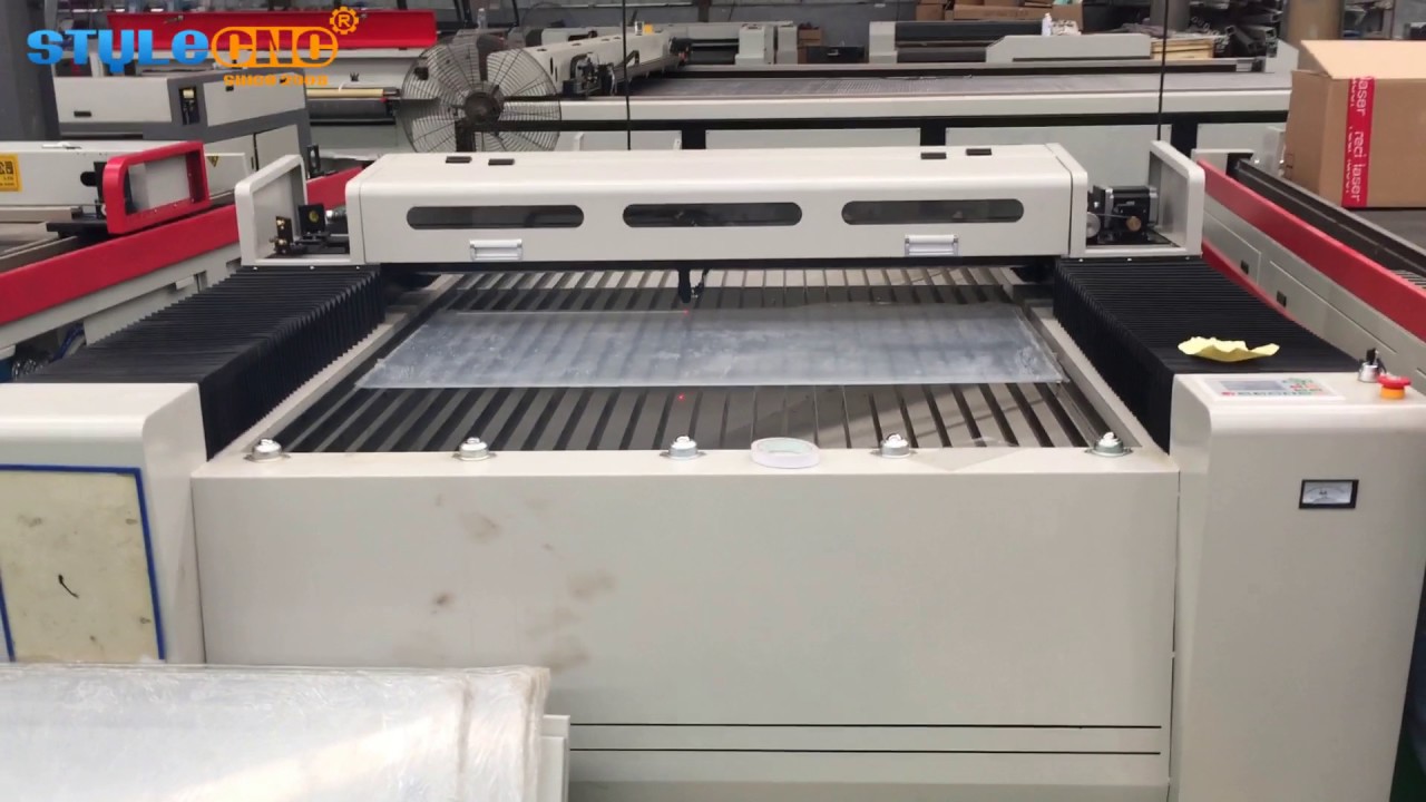 150W 數控激光切割機 STJ1325 在墨西哥