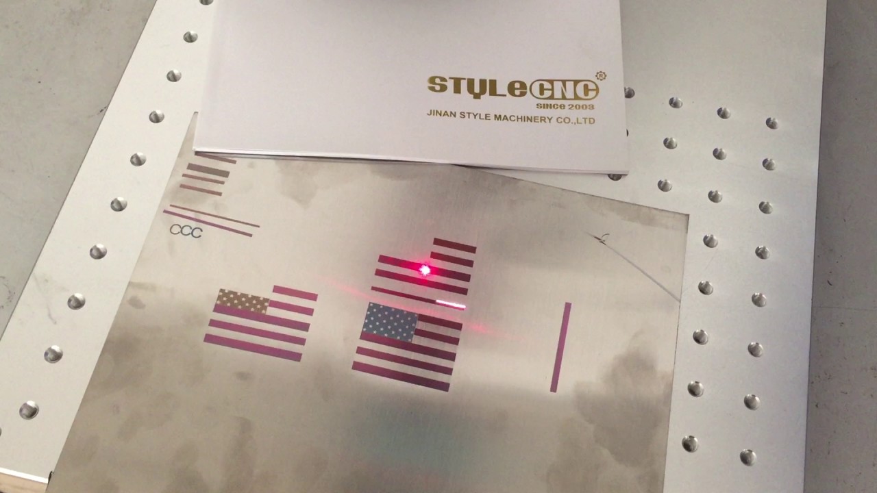 用于金屬加工的光纖激光雕刻打標機